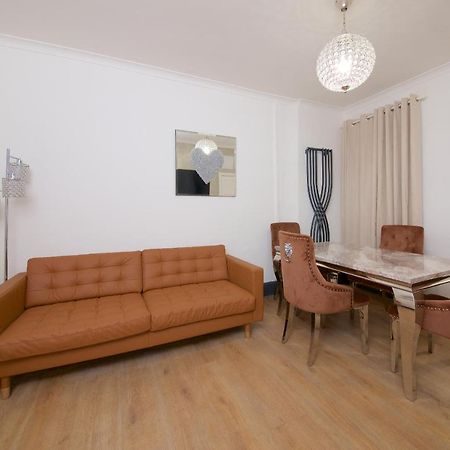 Ideal Abode Abbots 4 En-Suite Chester Buitenkant foto