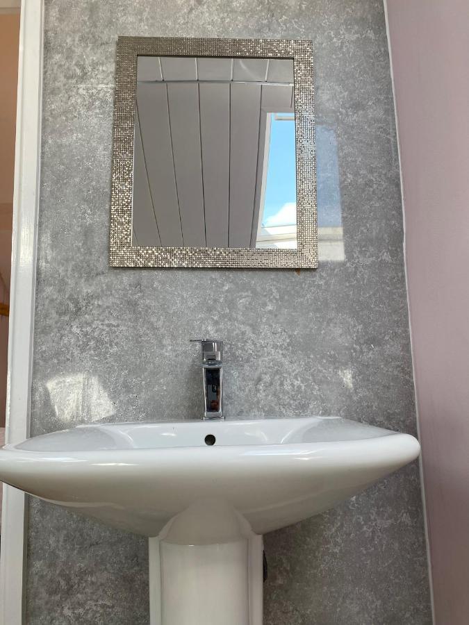 Ideal Abode Abbots 4 En-Suite Chester Buitenkant foto